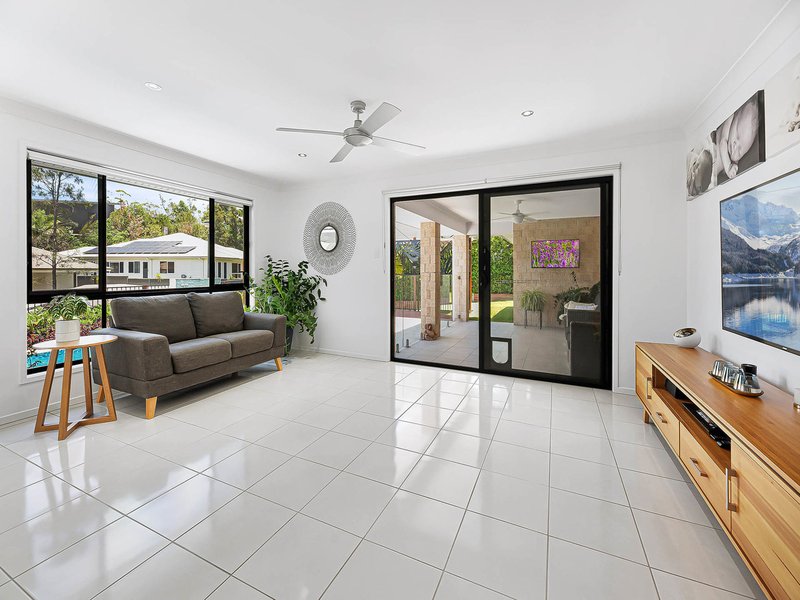 Photo - 17 Highland Terrace, Little Mountain QLD 4551 - Image 5