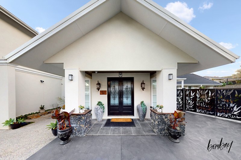 Photo - 17 Highpoint Drive, South Morang VIC 3752 - Image 2