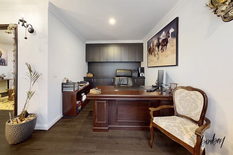 Photo - 17 Highpoint Drive, South Morang VIC 3752 - Image 4
