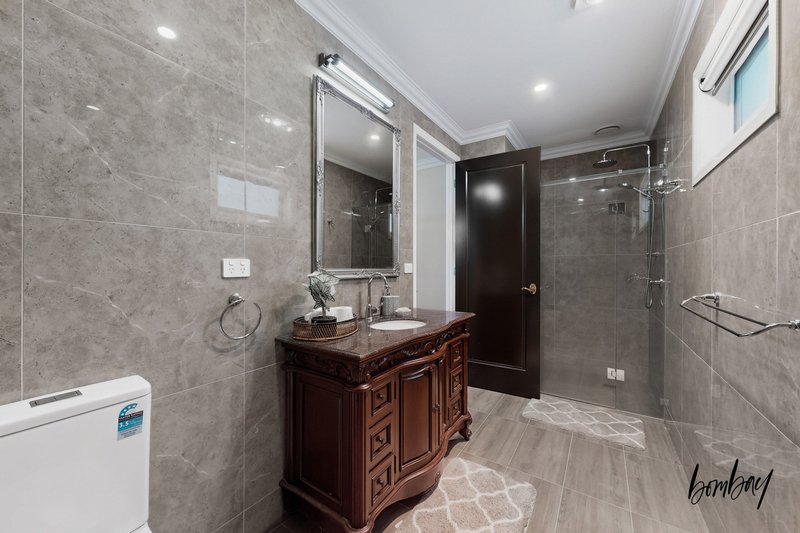 Photo - 17 Highpoint Drive, South Morang VIC 3752 - Image 12