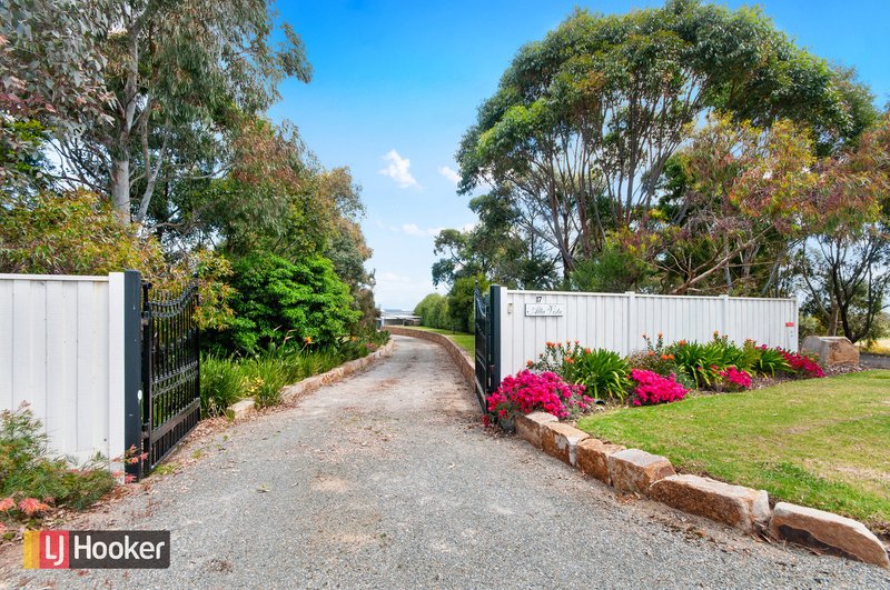 Photo - 17 Highview Rise, Metung VIC 3904 - Image 6