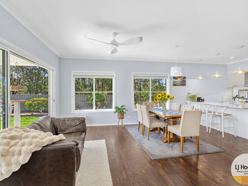 Photo - 17 Hillside Terrace, Black Head NSW 2430 - Image 7