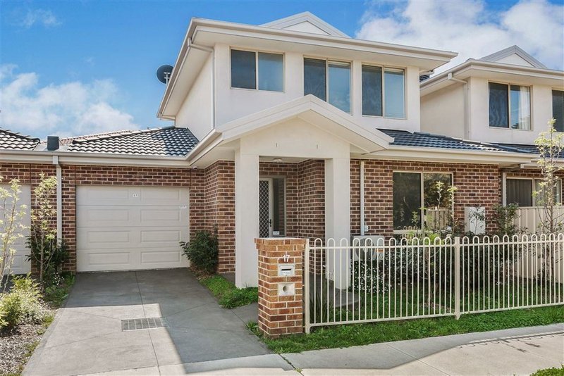 17 Hilltop Avenue, Clayton VIC 3168