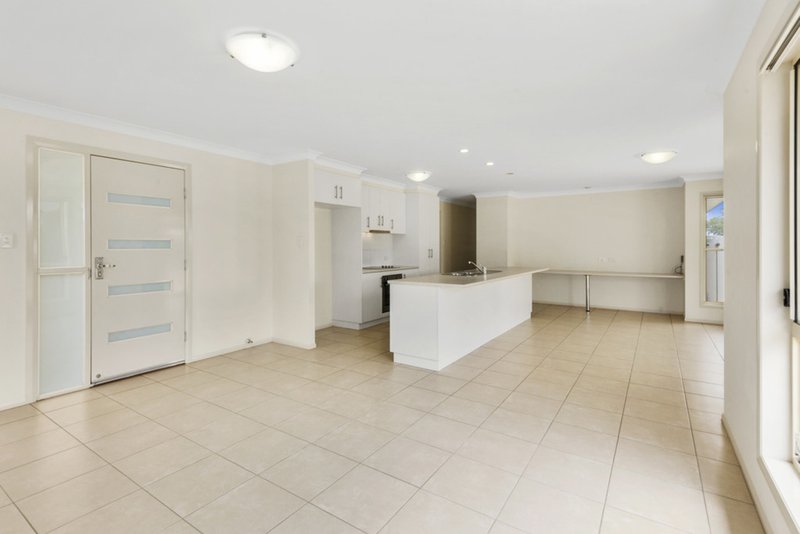 Photo - 17 Hodgson Street, East Greenmount QLD 4359 - Image 3