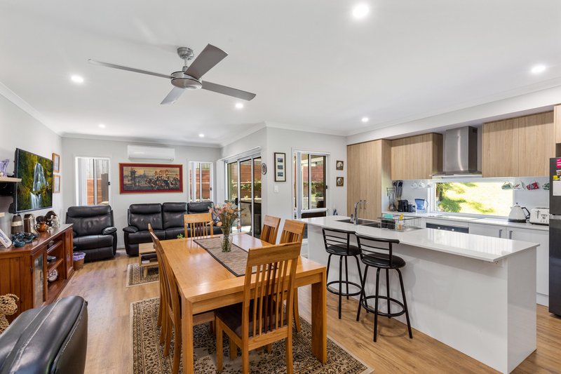 Photo - 17 Holland Street, Landsborough QLD 4550 - Image 3