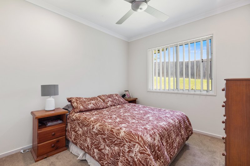 Photo - 17 Holland Street, Landsborough QLD 4550 - Image 7