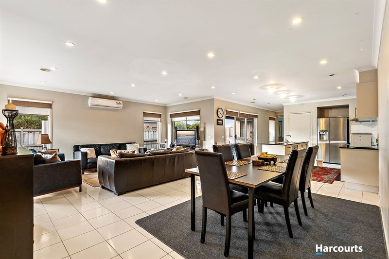 Photo - 17 Honeybark Crescent, Lyndhurst VIC 3975 - Image 3