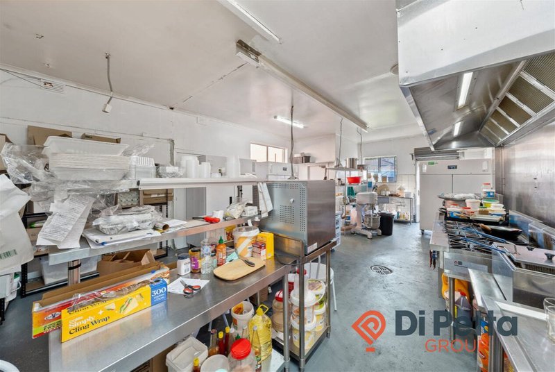 Photo - 17 Hotham Street, Cranbourne VIC 3977 - Image 7