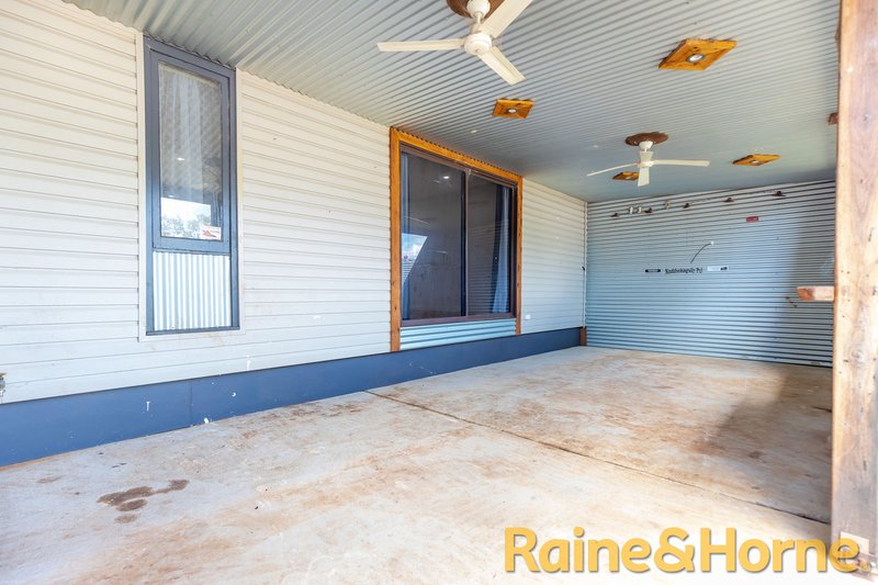 Photo - 17 Houston Drive, Dubbo NSW 2830 - Image 11