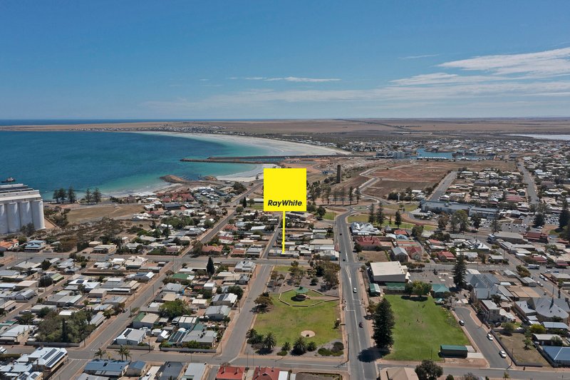 Photo - 17 Hughes Street, Wallaroo SA 5556 - Image 3