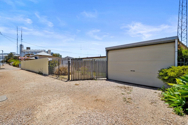 Photo - 17 Hughes Street, Wallaroo SA 5556 - Image 5