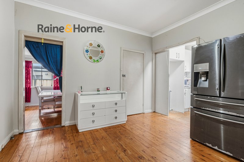 Photo - 17 Hunter Street, Fairfield NSW 2165 - Image 6