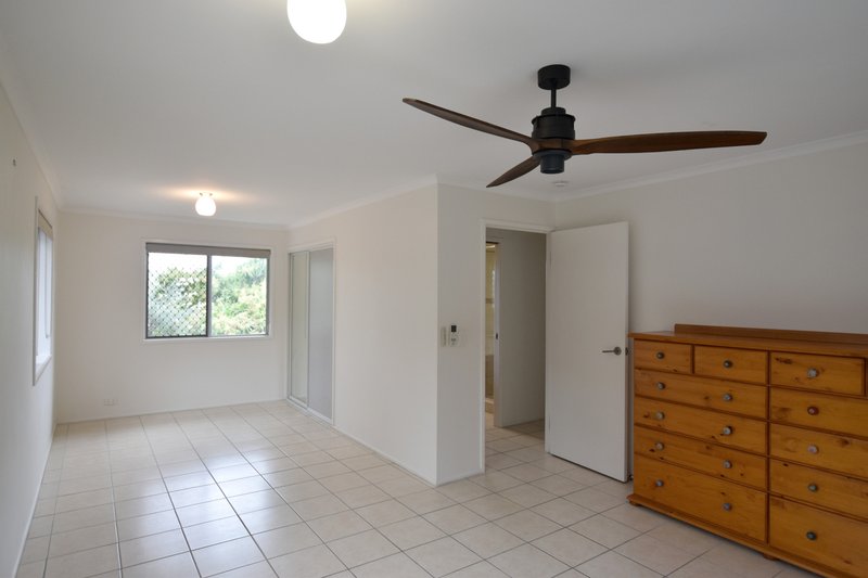 Photo - 17 Hunter Street, West Gladstone QLD 4680 - Image 10