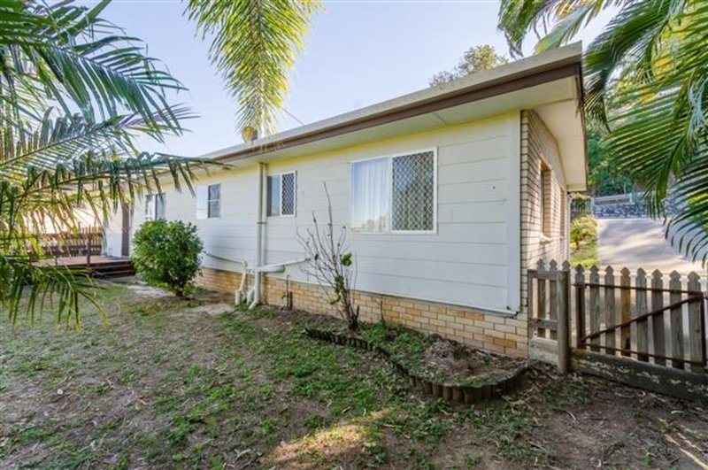 Photo - 17 Hunter Street, West Gladstone QLD 4680 - Image 8