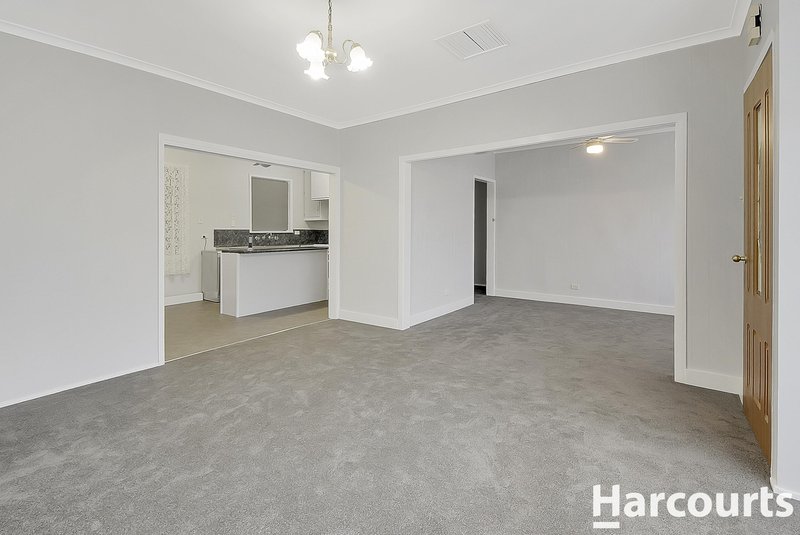 Photo - 17 Hutchesson Street, Horsham VIC 3400 - Image 5