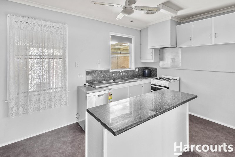 Photo - 17 Hutchesson Street, Horsham VIC 3400 - Image 6