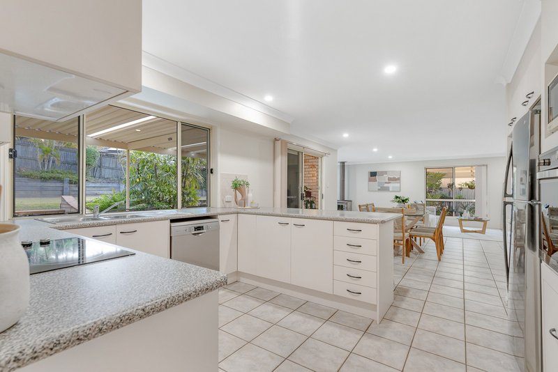 Photo - 17 Huxtable Street, Chermside West QLD 4032 - Image 9