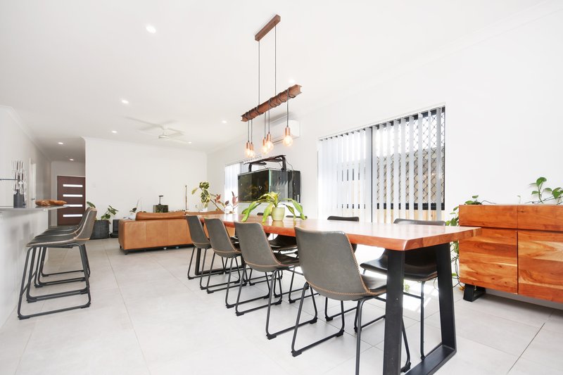 Photo - 17 Hyperion Street, Burpengary QLD 4505 - Image 3