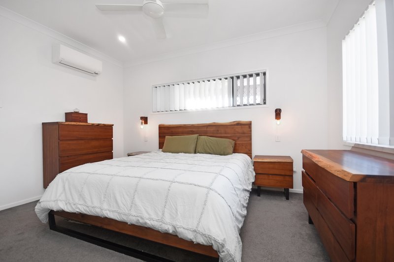 Photo - 17 Hyperion Street, Burpengary QLD 4505 - Image 11