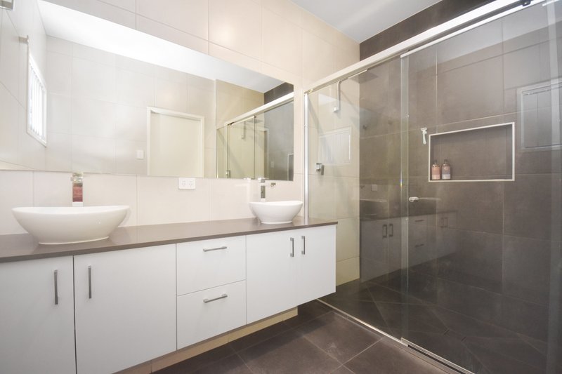 Photo - 17 Hyperion Street, Burpengary QLD 4505 - Image 12