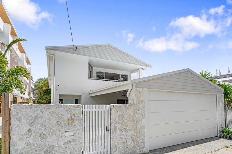 Photo - 17 Hythe Street, Miami QLD 4220 - Image 3