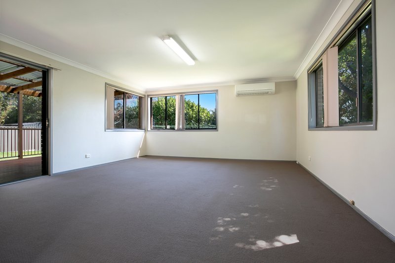 Photo - 17 Ikin Street, Jamisontown NSW 2750 - Image 2