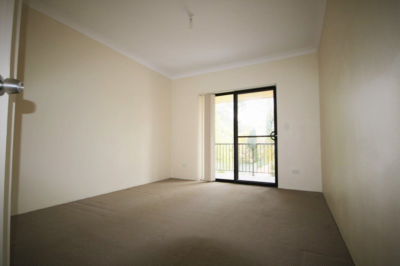 Photo - 17 Iluka Street, Revesby NSW 2212 - Image 8