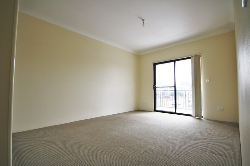 Photo - 17 Iluka Street, Revesby NSW 2212 - Image 9