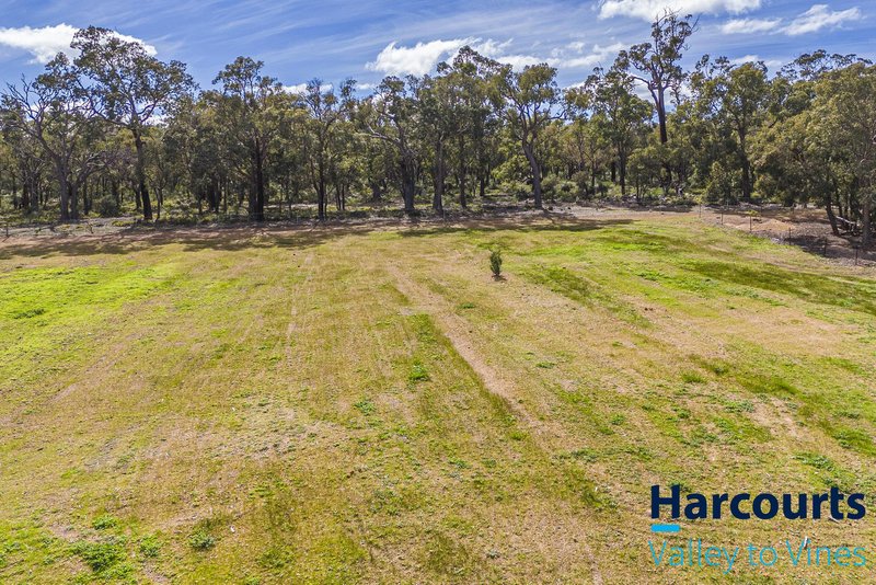 Photo - 17 Imperial Ridge, Chittering WA 6084 - Image 33