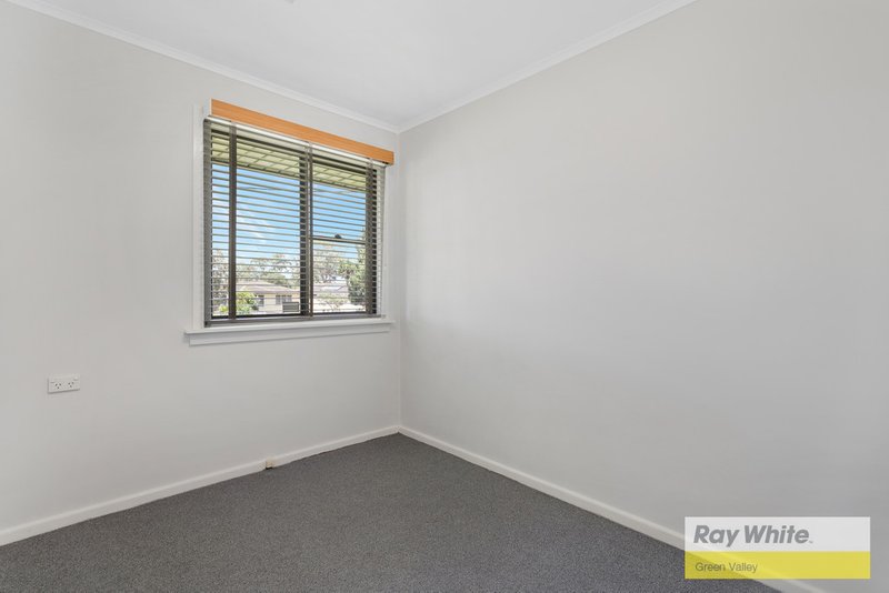 Photo - 17 Insignia Street, Sadleir NSW 2168 - Image 7