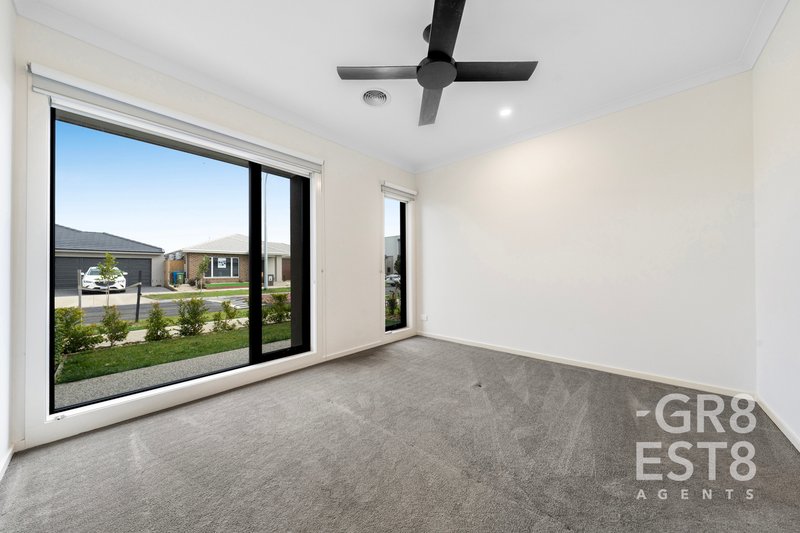 Photo - 17 Integral Street, Clyde VIC 3978 - Image 4