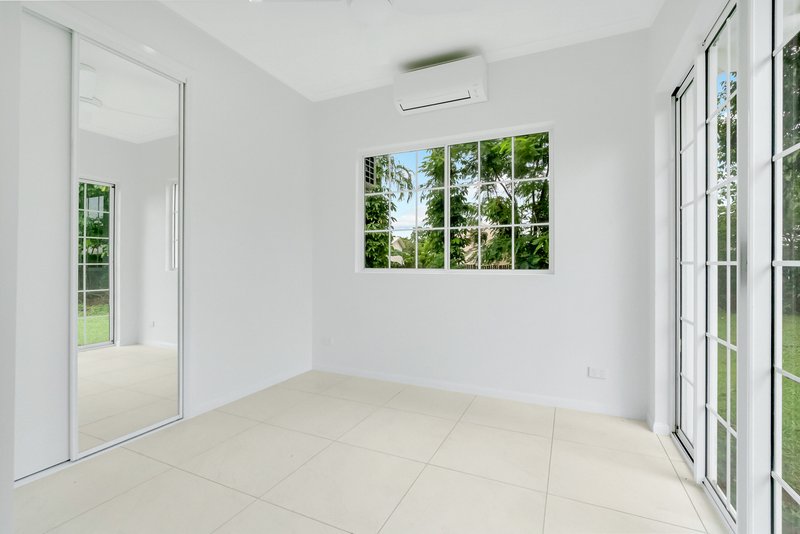 Photo - 17 Iona Close, Edge Hill QLD 4870 - Image 11