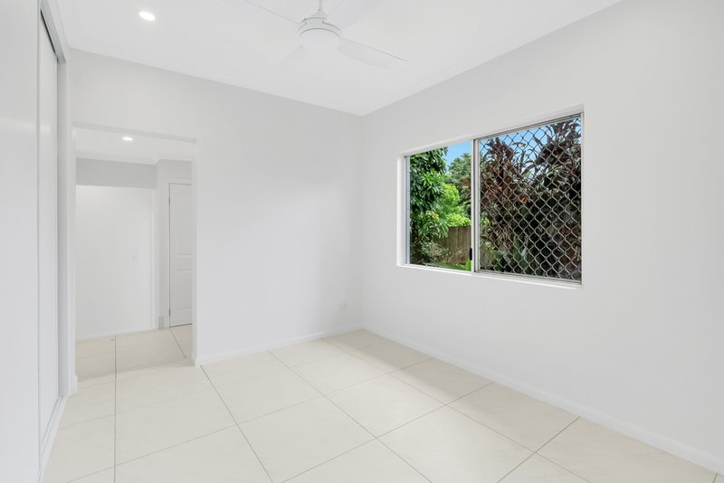 Photo - 17 Iona Close, Edge Hill QLD 4870 - Image 12