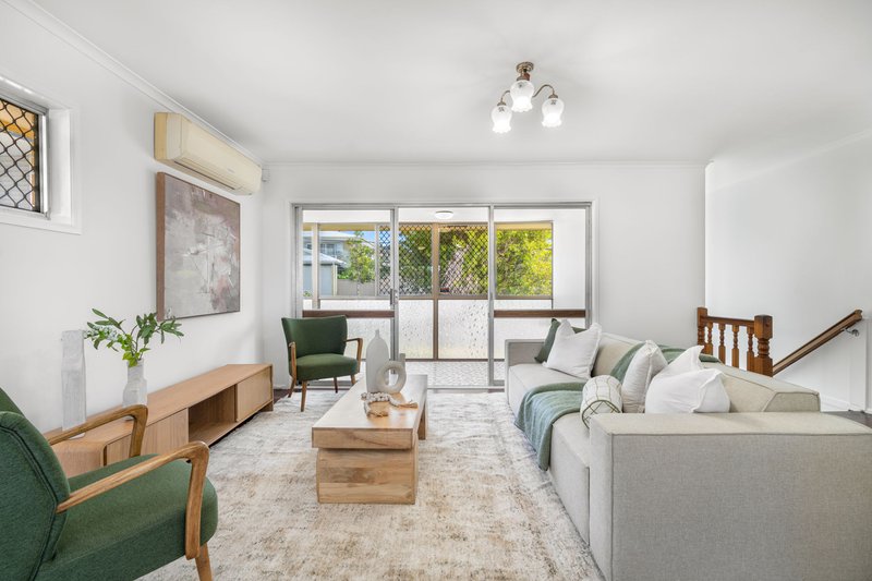 Photo - 17 Irandi Street, Mansfield QLD 4122 - Image 3