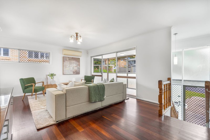 Photo - 17 Irandi Street, Mansfield QLD 4122 - Image 4