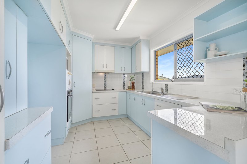 Photo - 17 Irandi Street, Mansfield QLD 4122 - Image 6