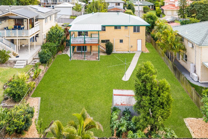 Photo - 17 Irandi Street, Mansfield QLD 4122 - Image 16