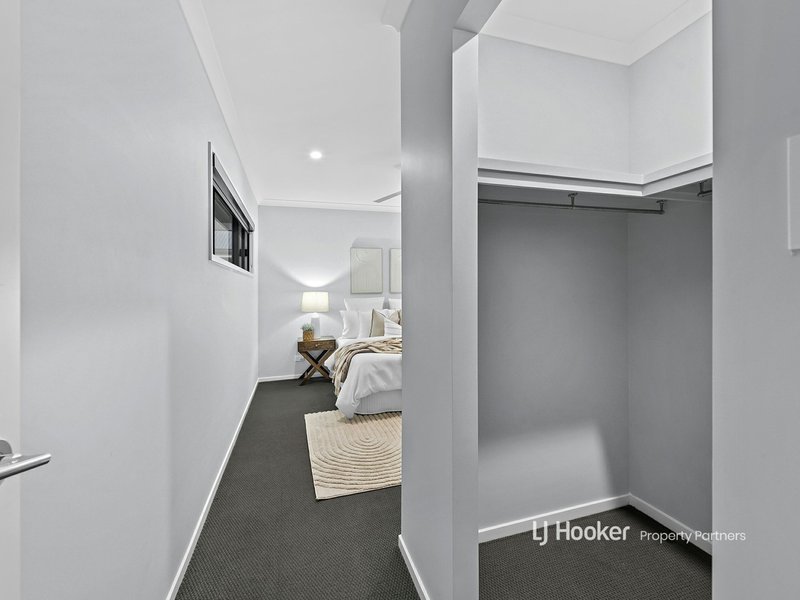 Photo - 17 Ironbark Avenue, Park Ridge QLD 4125 - Image 12