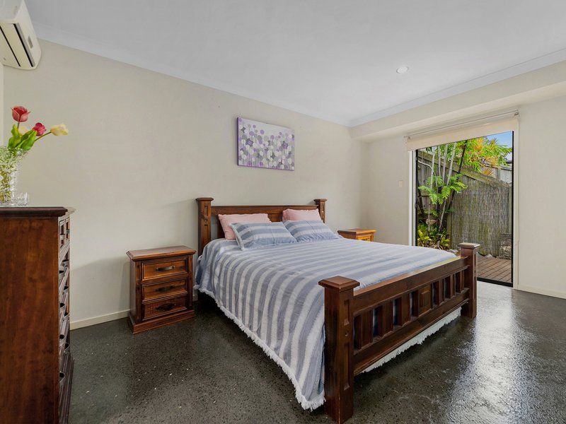 Photo - 17 Ironbark Circuit, Everton Hills QLD 4053 - Image 9