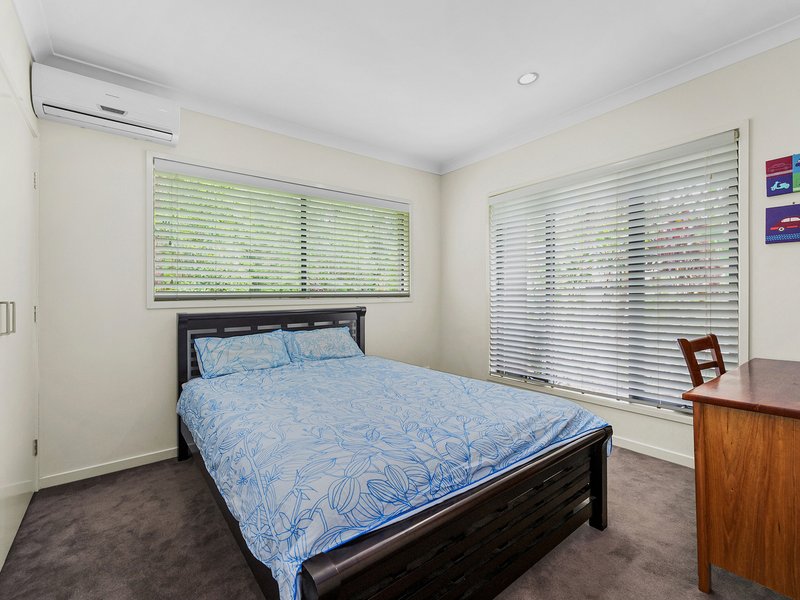 Photo - 17 Ironbark Circuit, Everton Hills QLD 4053 - Image 12