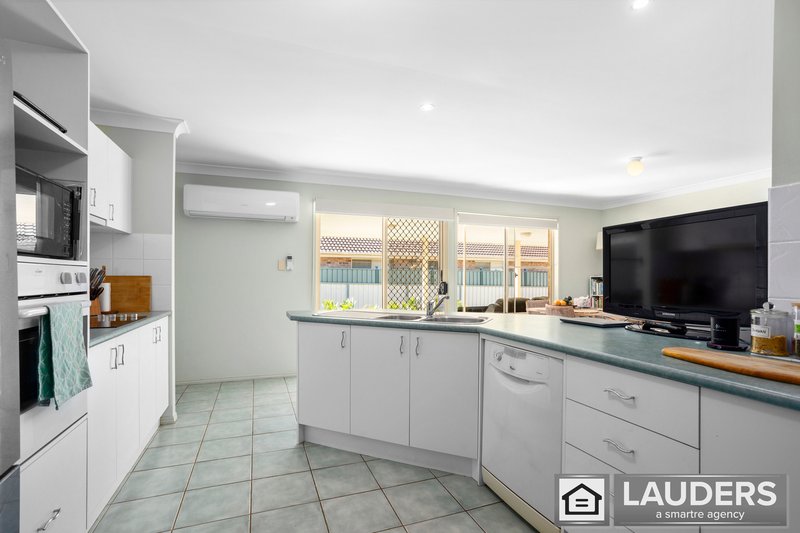 Photo - 17 Ivy Crescent, Old Bar NSW 2430 - Image 5