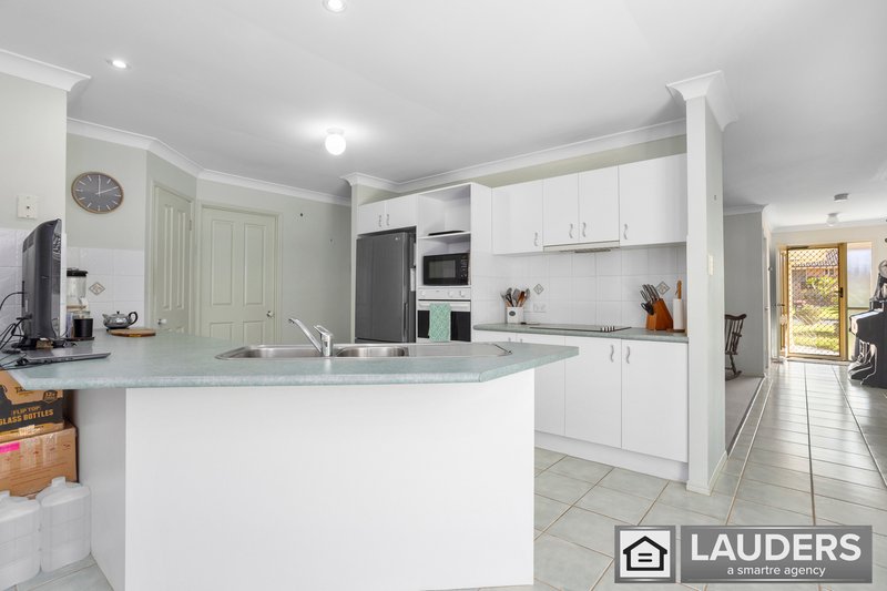 Photo - 17 Ivy Crescent, Old Bar NSW 2430 - Image 6