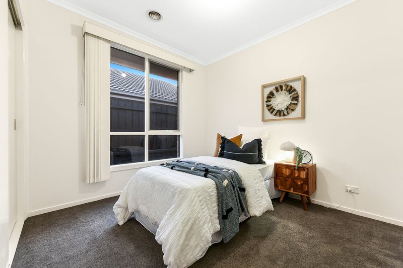 Photo - 17 Jacqueline Drive, Aspendale Gardens VIC 3195 - Image 13