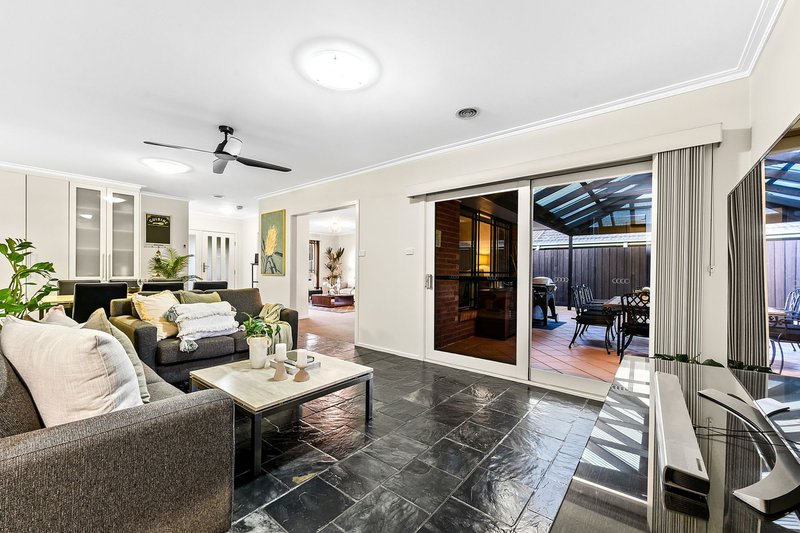 Photo - 17 Jacqueline Drive, Aspendale Gardens VIC 3195 - Image 15