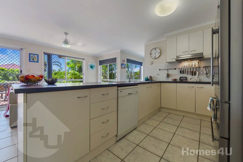 Photo - 17 Jambola Ct , Narangba QLD 4504 - Image 6