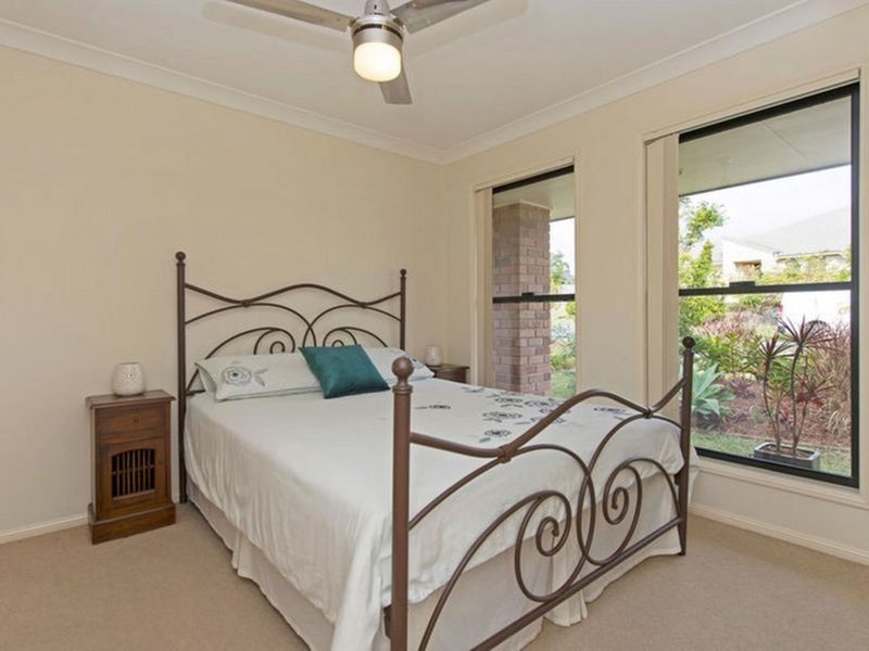 Photo - 17 Jasmine Circuit, Ormeau QLD 4208 - Image 5