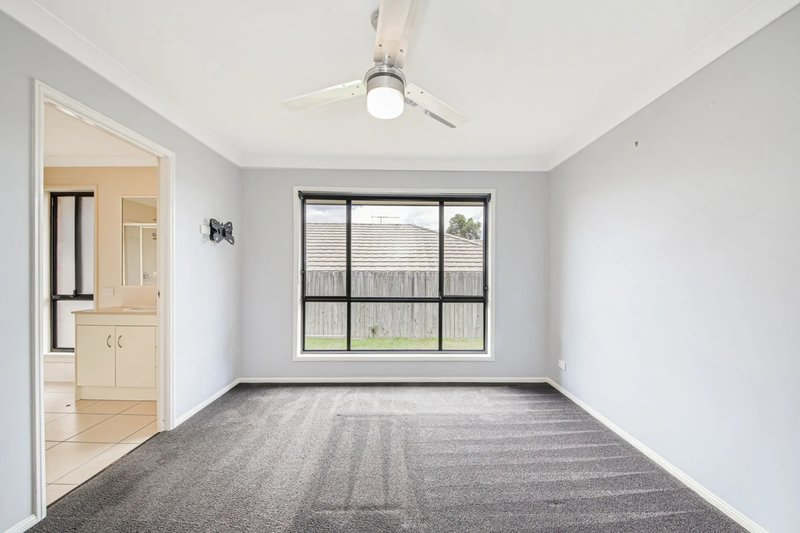 Photo - 17 Jasmine Circuit, Ormeau QLD 4208 - Image 4