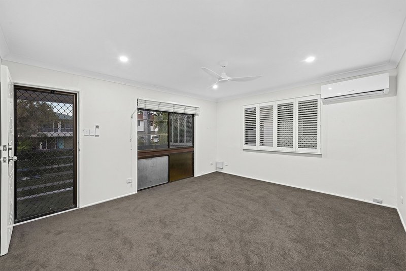 Photo - 17 Javelin Street, Runcorn QLD 4113 - Image 3