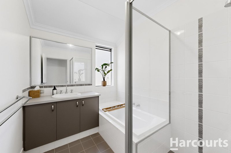 Photo - 17 Jedburgh Loop, Sinagra WA 6065 - Image 12
