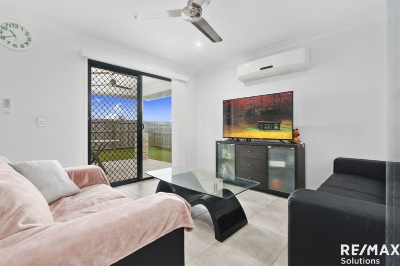 Photo - 17 Jeffreys Street, Caboolture South QLD 4510 - Image 7